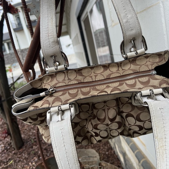 Coach shoulder handbag - Picture 3 of 12